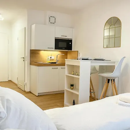 Apartman 8 Modern Und Gemuetlich, Ggue Uni-passau, Tg-stellplatz Und Balkon *