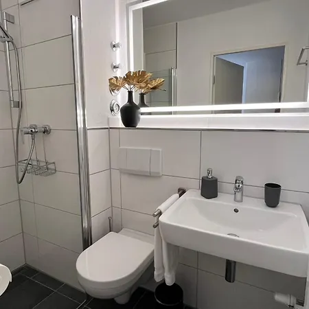 Apartmán 8 Modern Und Gemuetlich, Ggue Uni-passau, Tg-stellplatz Und Balkon Pasov