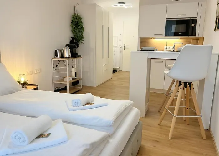 8 Modern Und Gemuetlich, Ggue Uni-passau, Tg-stellplatz Und Balkon *
