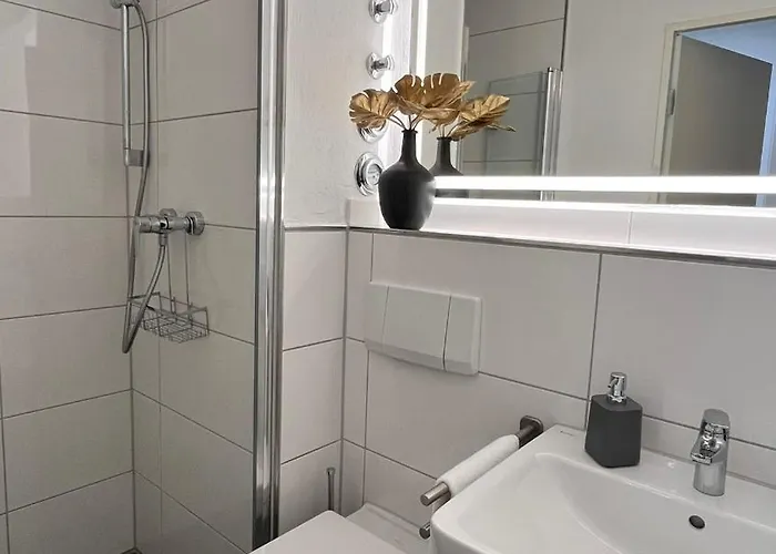 8 Modern Und Gemuetlich, Ggue Uni-passau, Tg-stellplatz Und Balkon